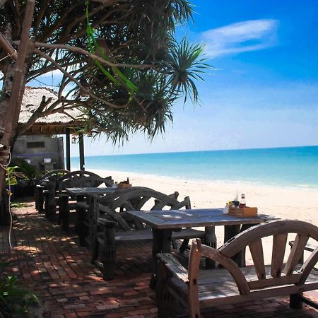 Clean Beach Resort Ko Lanta Extérieur photo