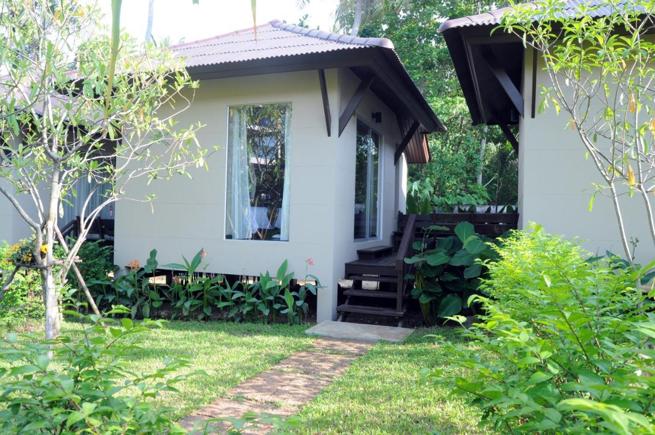 Clean Beach Resort Ko Lanta Extérieur photo