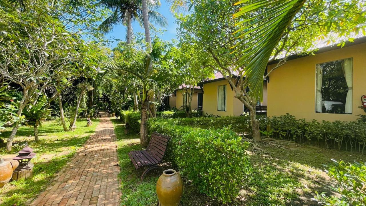 Clean Beach Resort Ko Lanta Extérieur photo