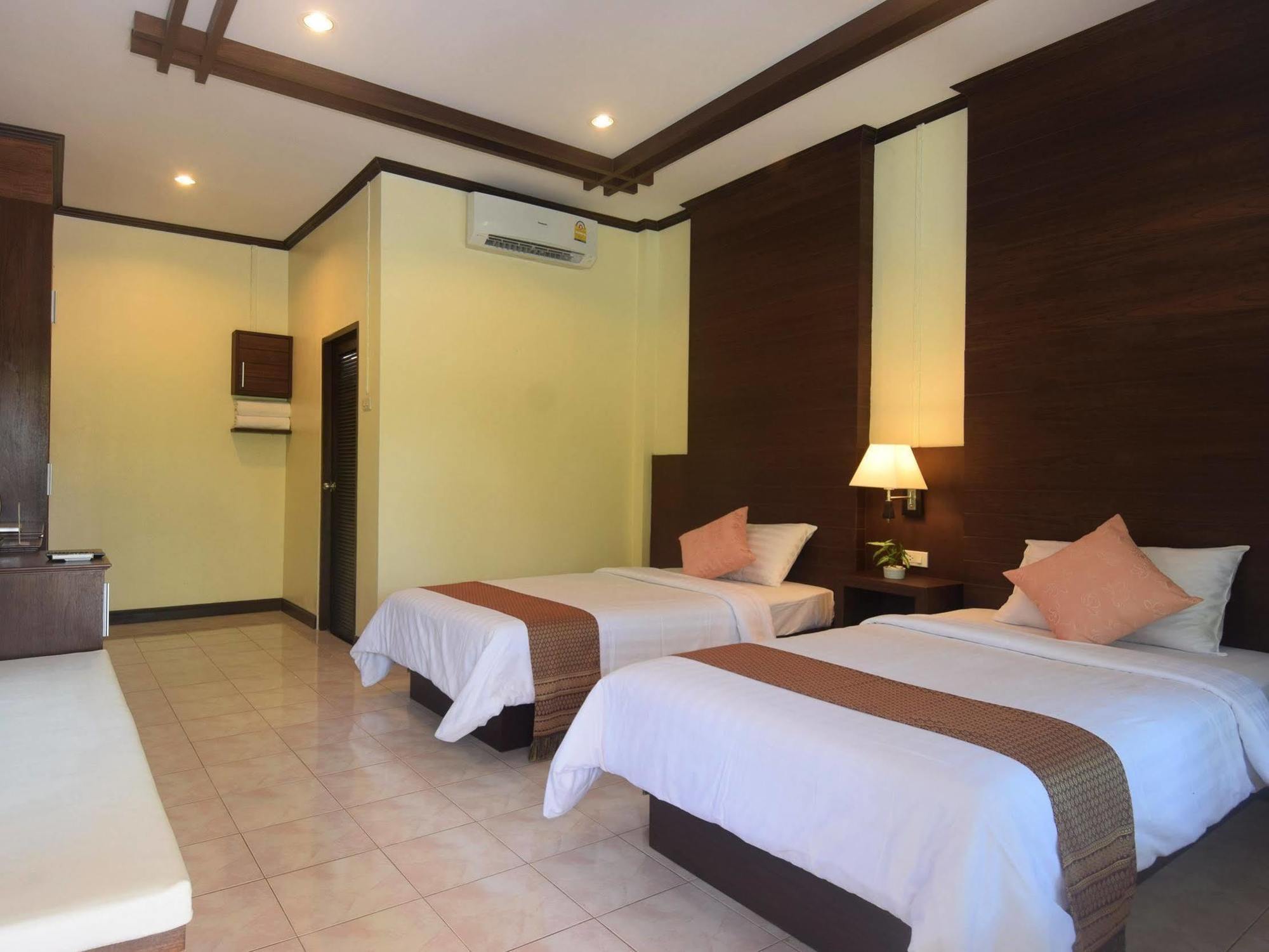Clean Beach Resort Ko Lanta Extérieur photo