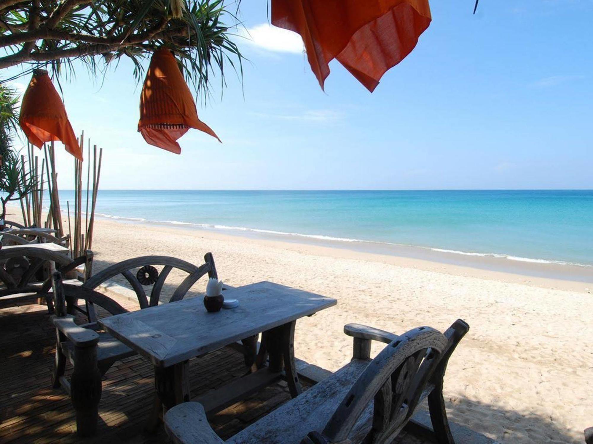 Clean Beach Resort Ko Lanta Extérieur photo