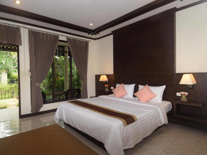 Clean Beach Resort Ko Lanta Extérieur photo